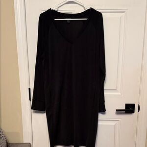 Athleta Black Long Sleeve V-Neck Top